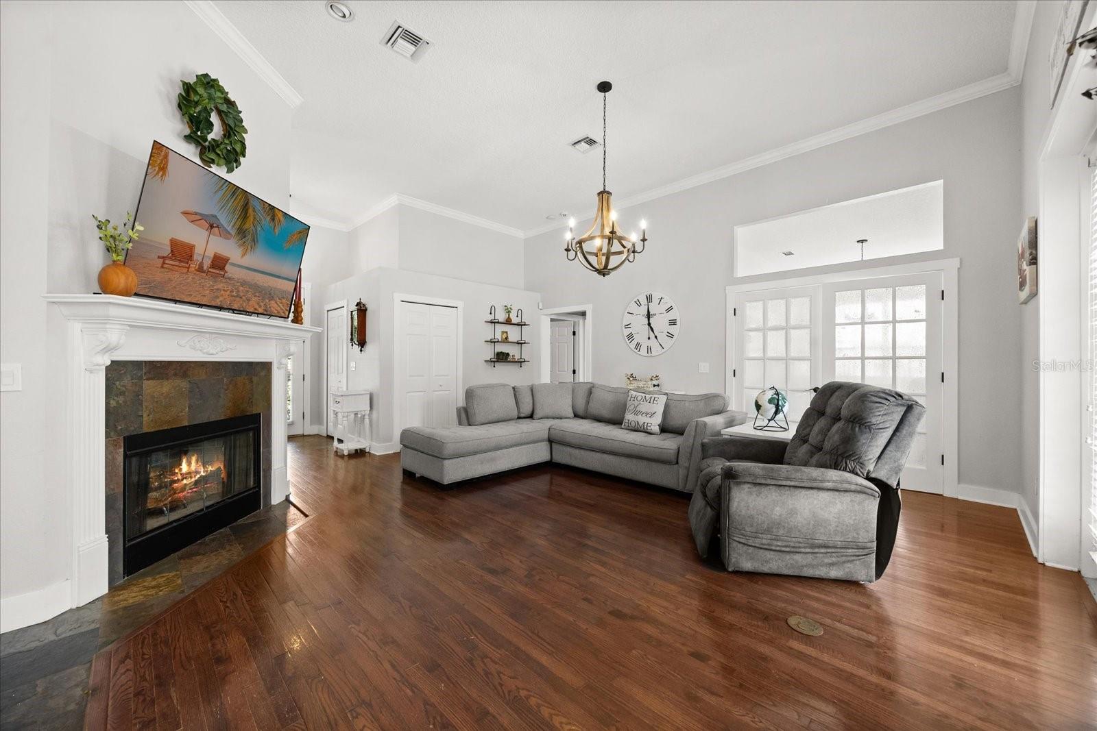 Image 7 of 39 For 28924 Discovery Road