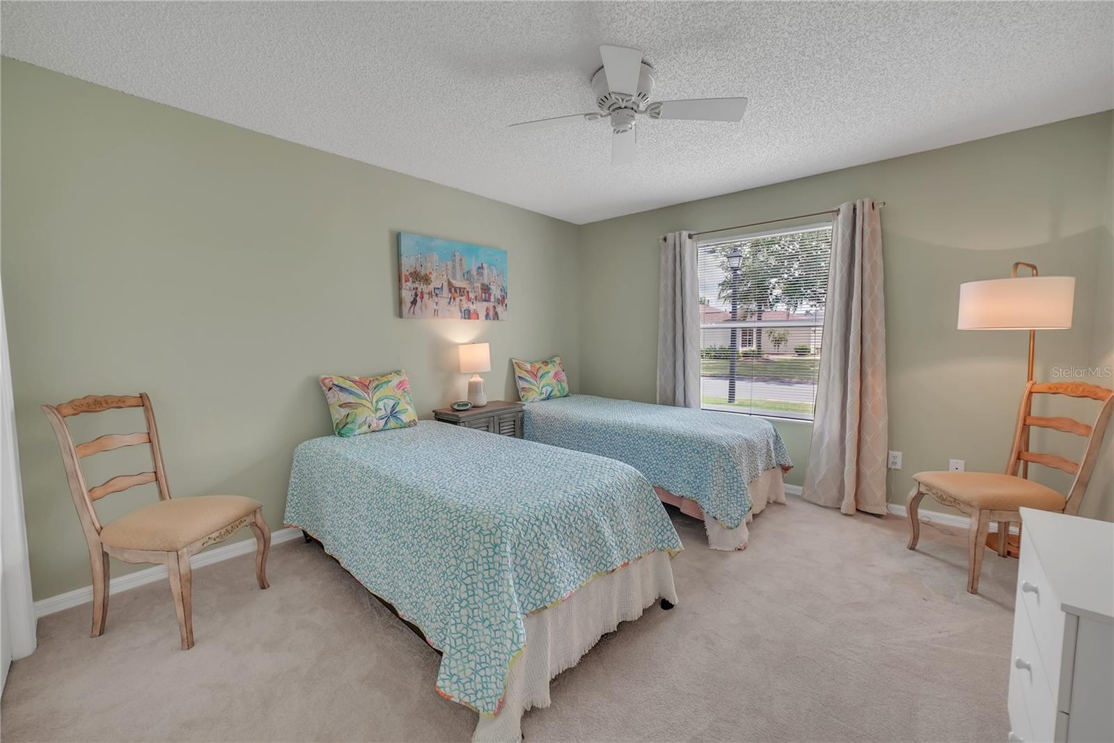 Image 23 of 31 For 3590 Auburndale Avenue