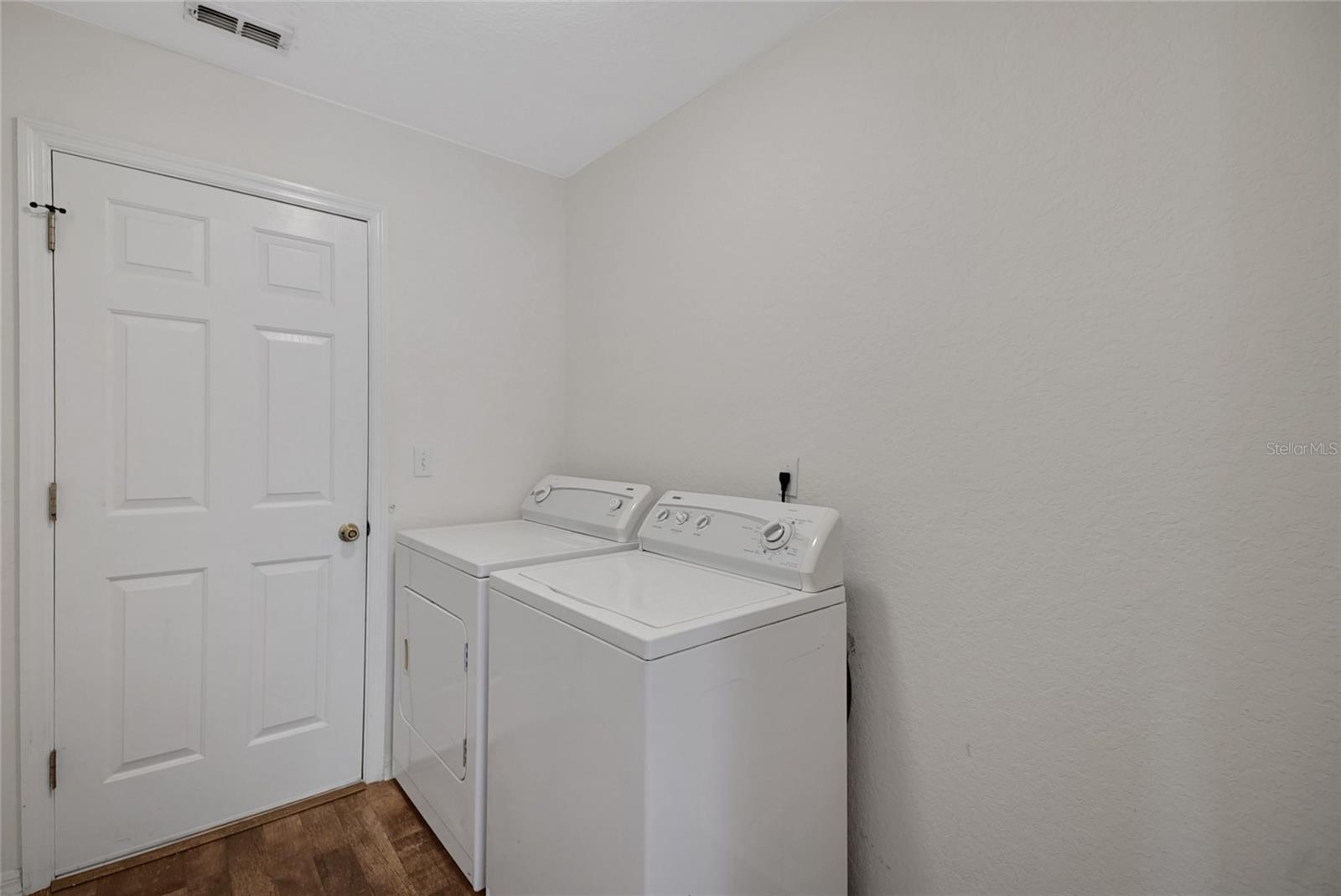Image 13 of 46 For 14490 96th Terrace