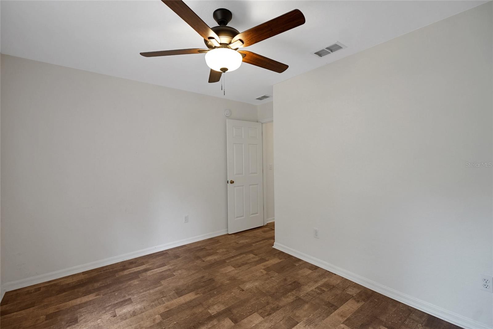 Image 19 of 46 For 14490 96th Terrace