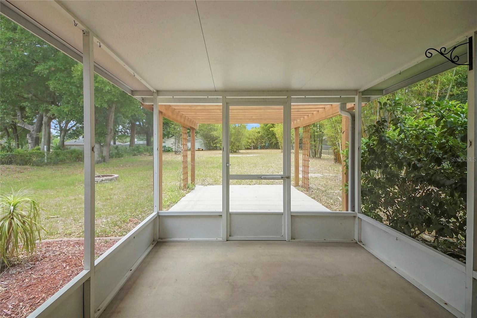 Image 32 of 46 For 14490 96th Terrace