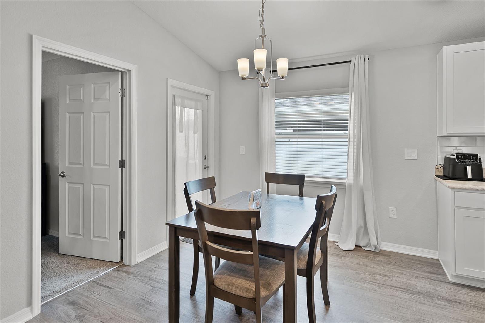 Image 6 of 20 For 1247 Mezzavalle Way