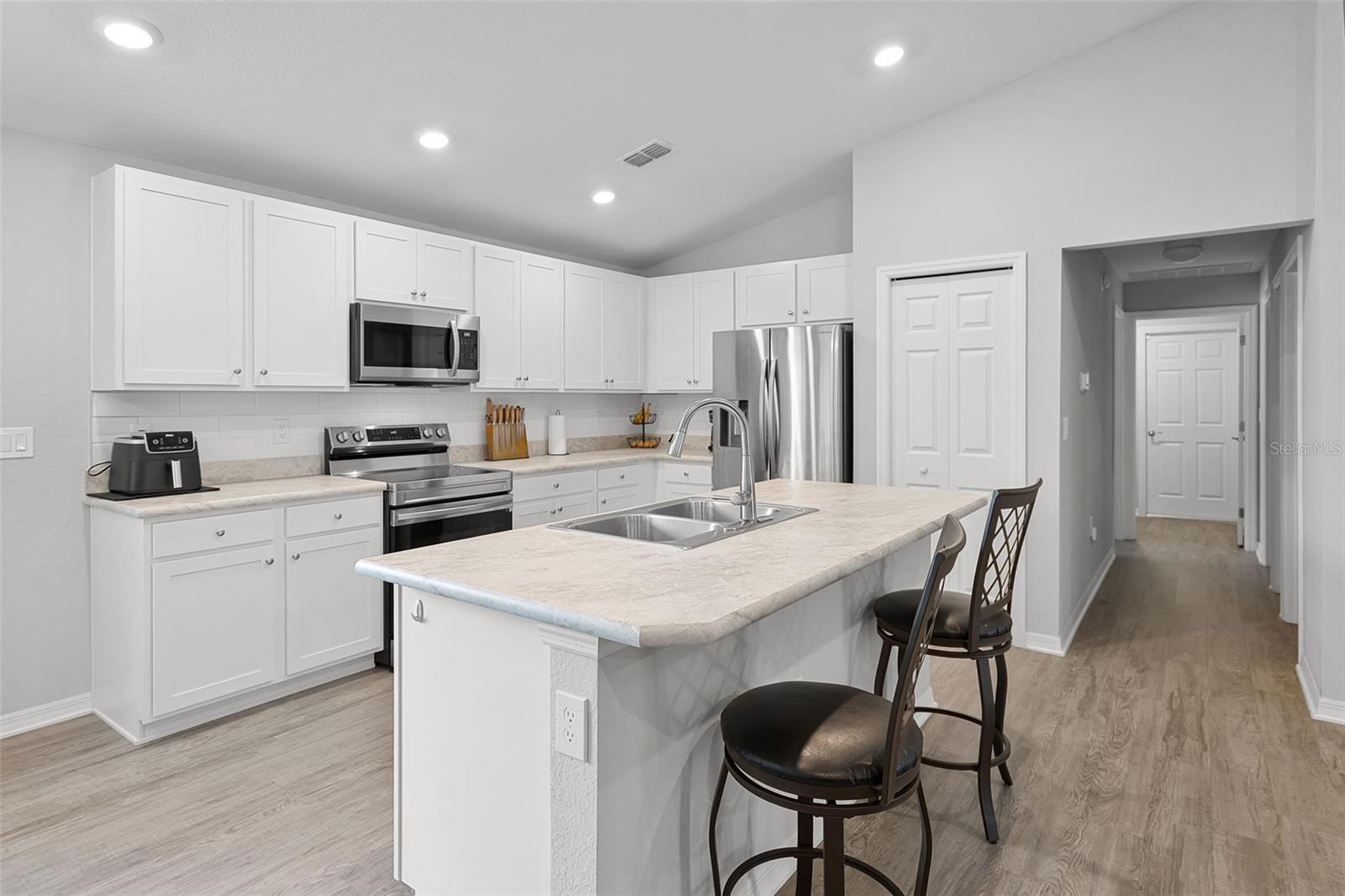 Image 7 of 20 For 1247 Mezzavalle Way
