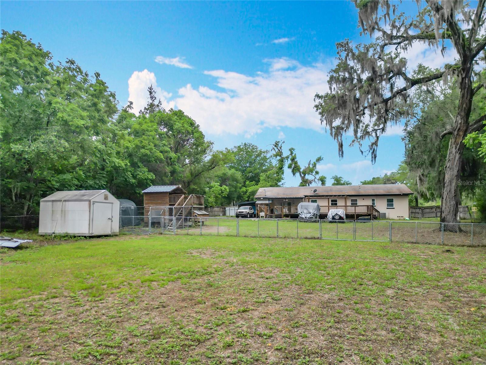 Listing photo id 38 for 11763 Us Highway 301