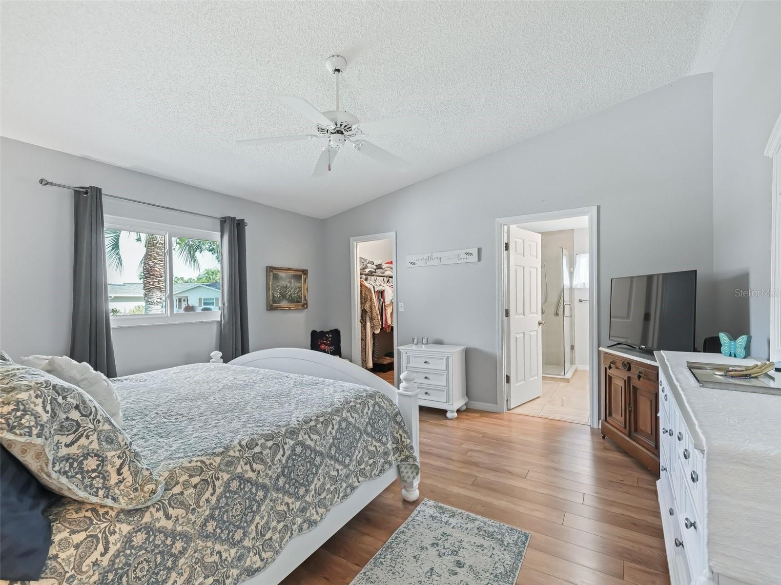 Image 15 of 34 For 17819 105th Court