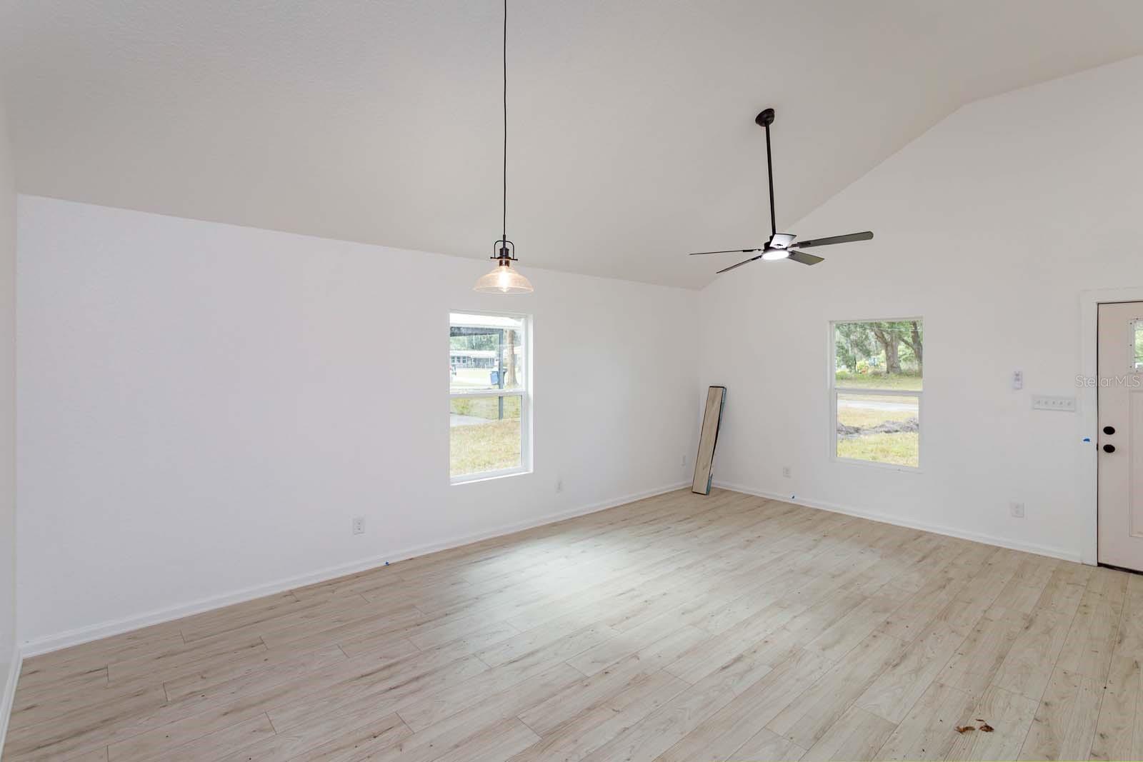 Image 17 of 20 For 4817 Cr 686  