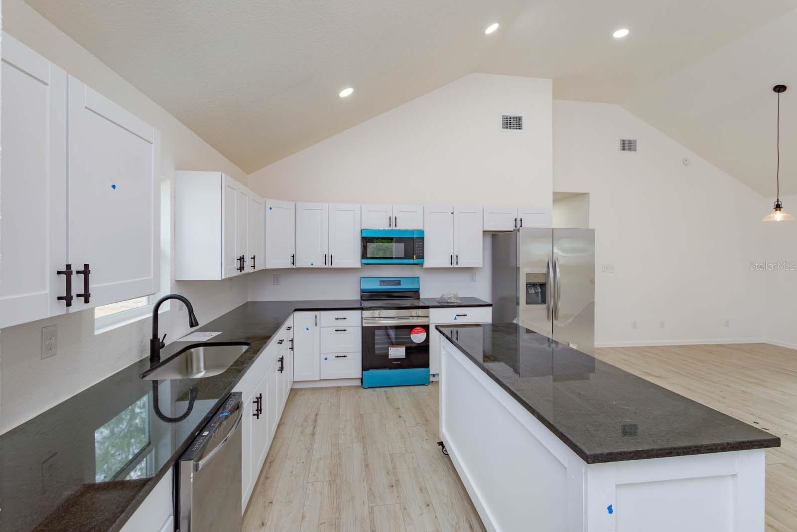 Image 7 of 20 For 4817 Cr 686  