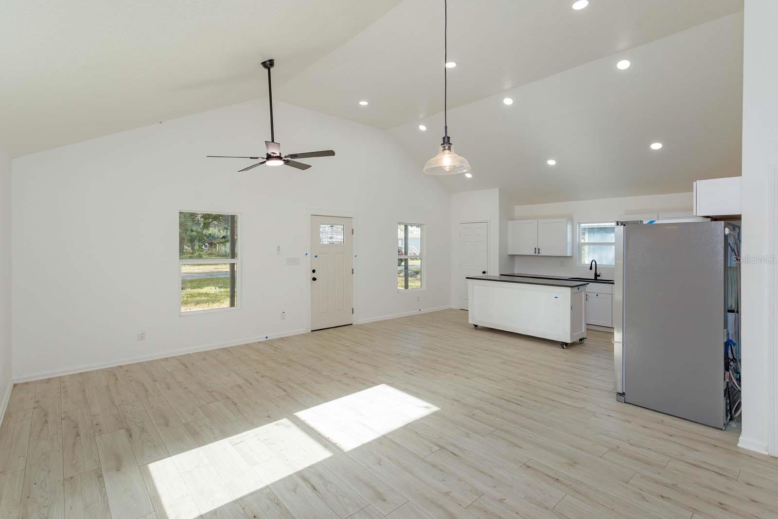 Image 8 of 20 For 4817 Cr 686  