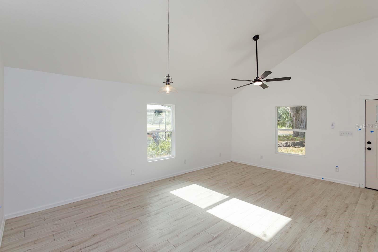 Image 9 of 20 For 4817 Cr 686  