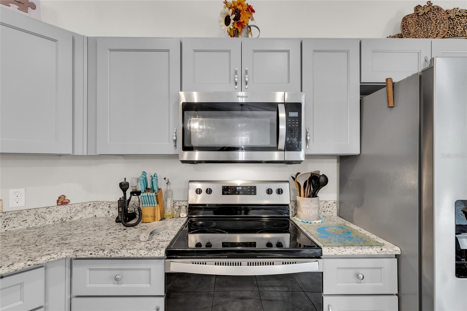 Image 11 of 35 For 8635 156 Street