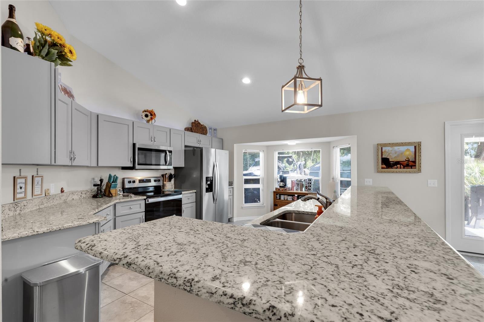 Image 13 of 35 For 8635 156 Street