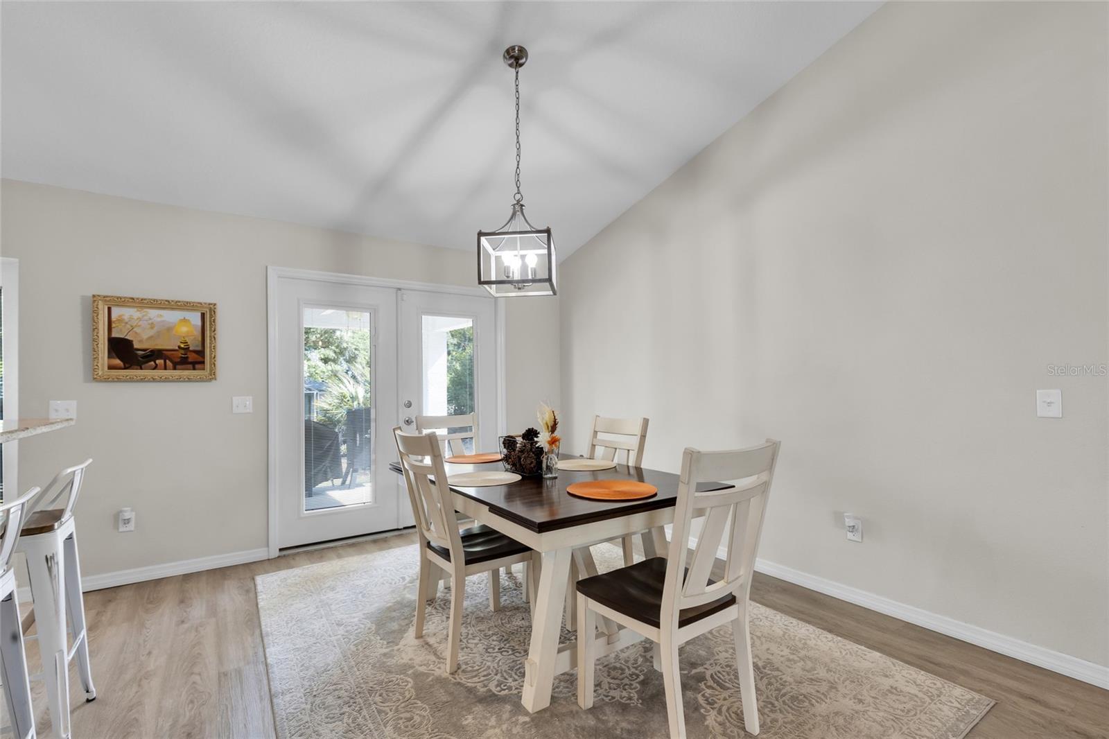 Image 6 of 35 For 8635 156 Street