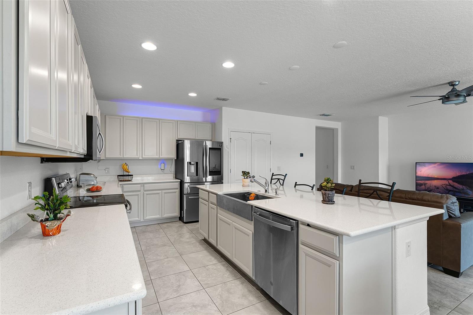 Image 16 of 71 For 23707 Companero Drive