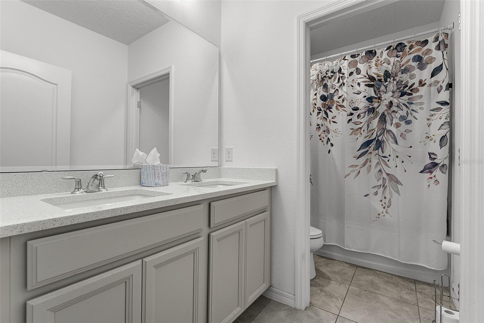 Image 33 of 71 For 23707 Companero Drive
