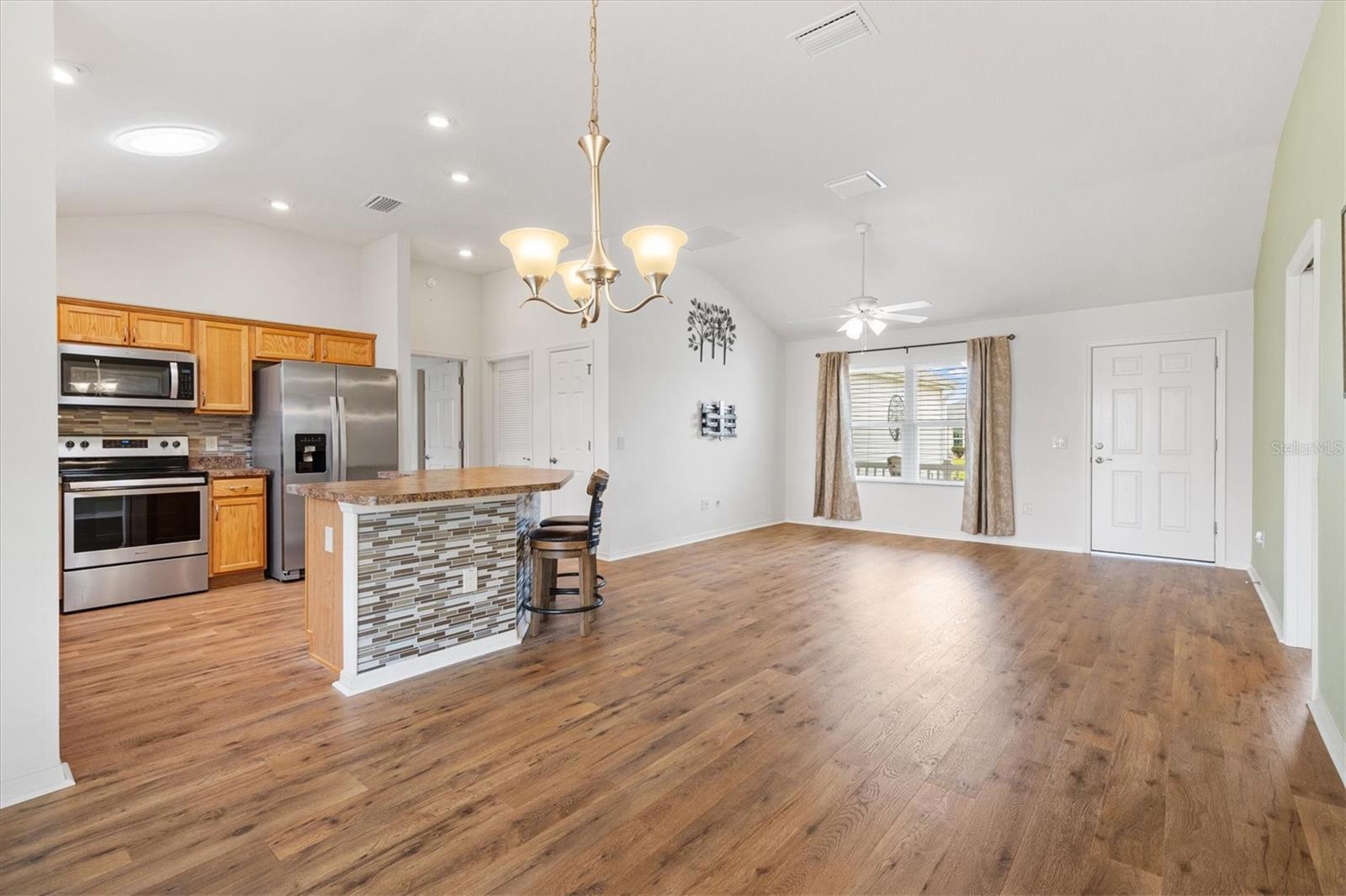 Image 12 of 35 For 3118 Sweetgum Street