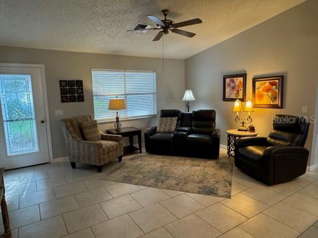 Image 4 of 19 For 529 Del Mar Drive