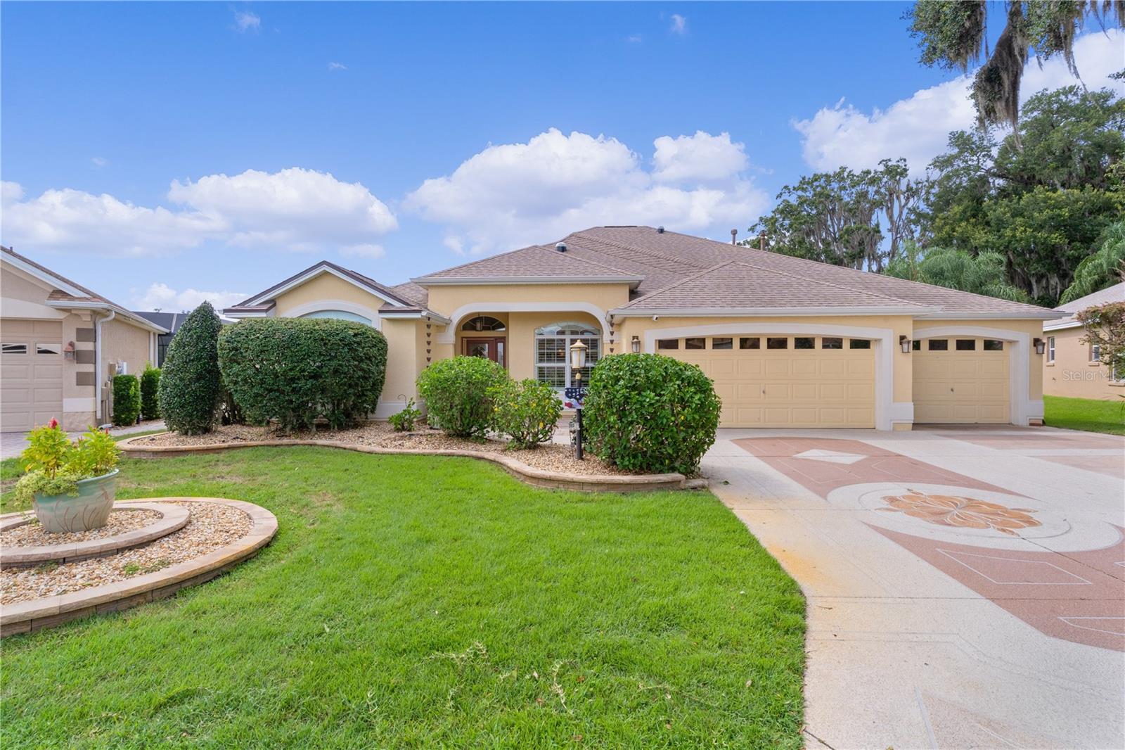 Listing photo id 8 for 1348 Patrick Place