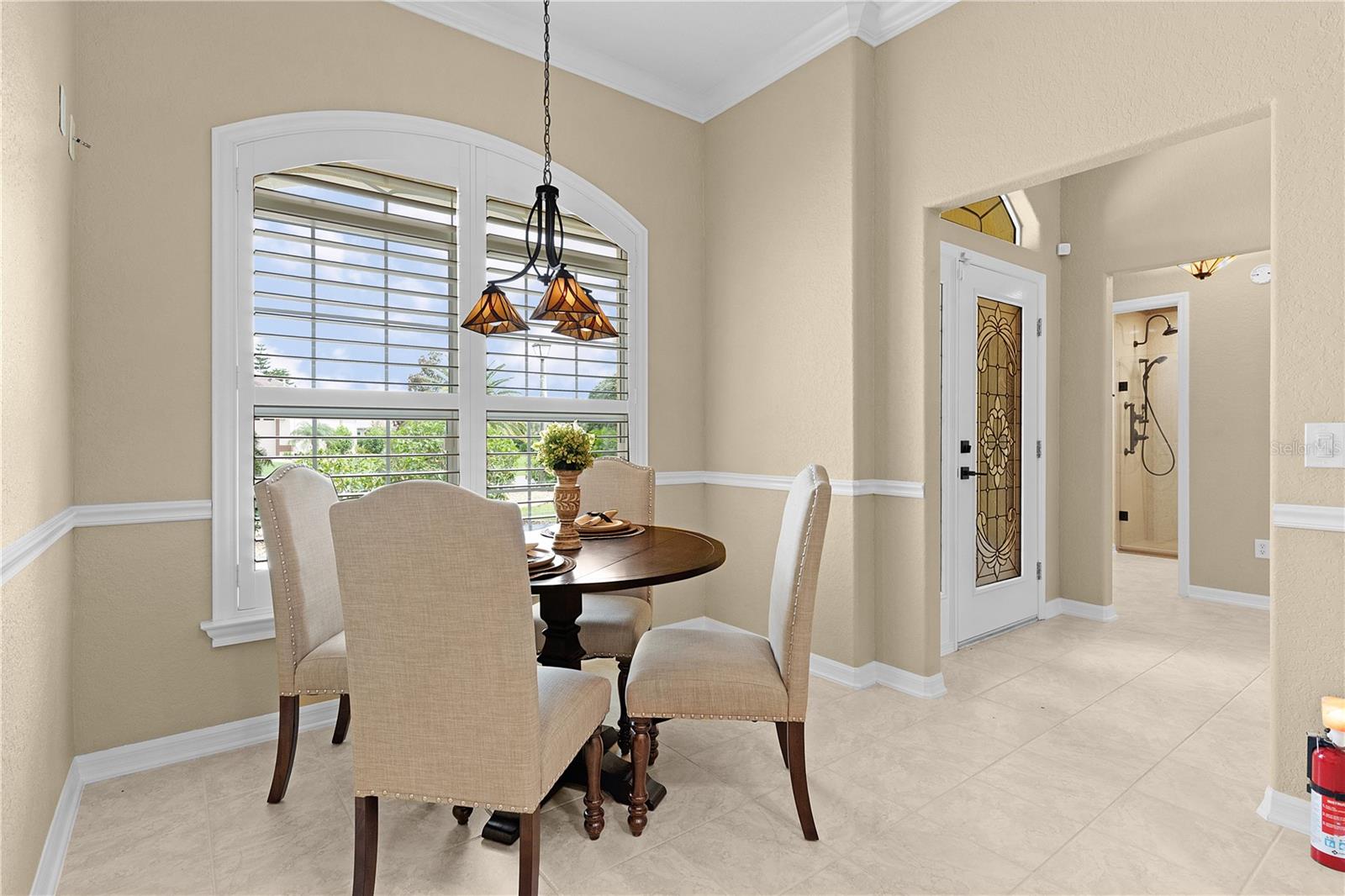 Listing photo id 11 for 1348 Patrick Place