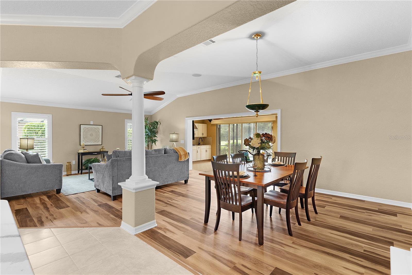 Listing photo id 17 for 1348 Patrick Place