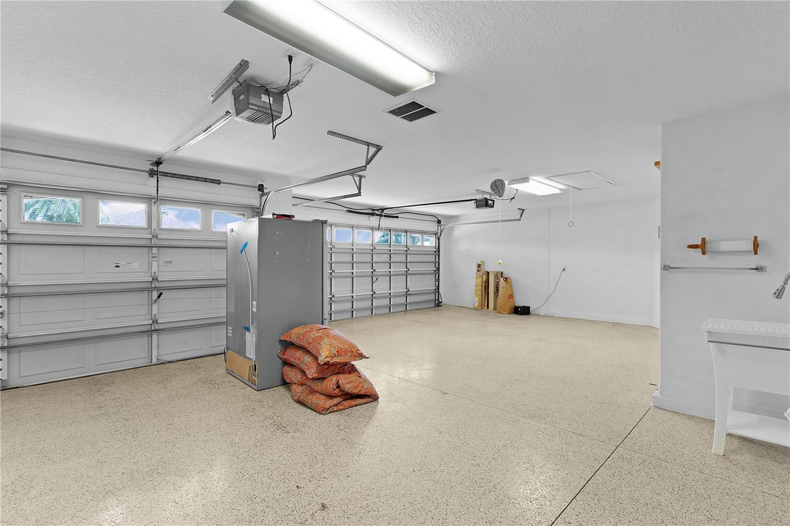Listing photo id 26 for 1348 Patrick Place