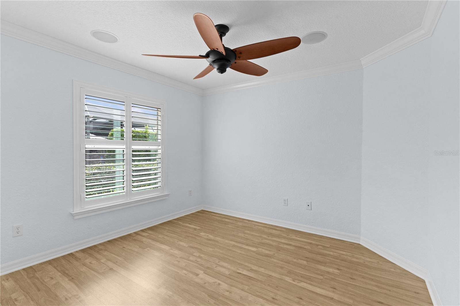 Listing photo id 37 for 1348 Patrick Place