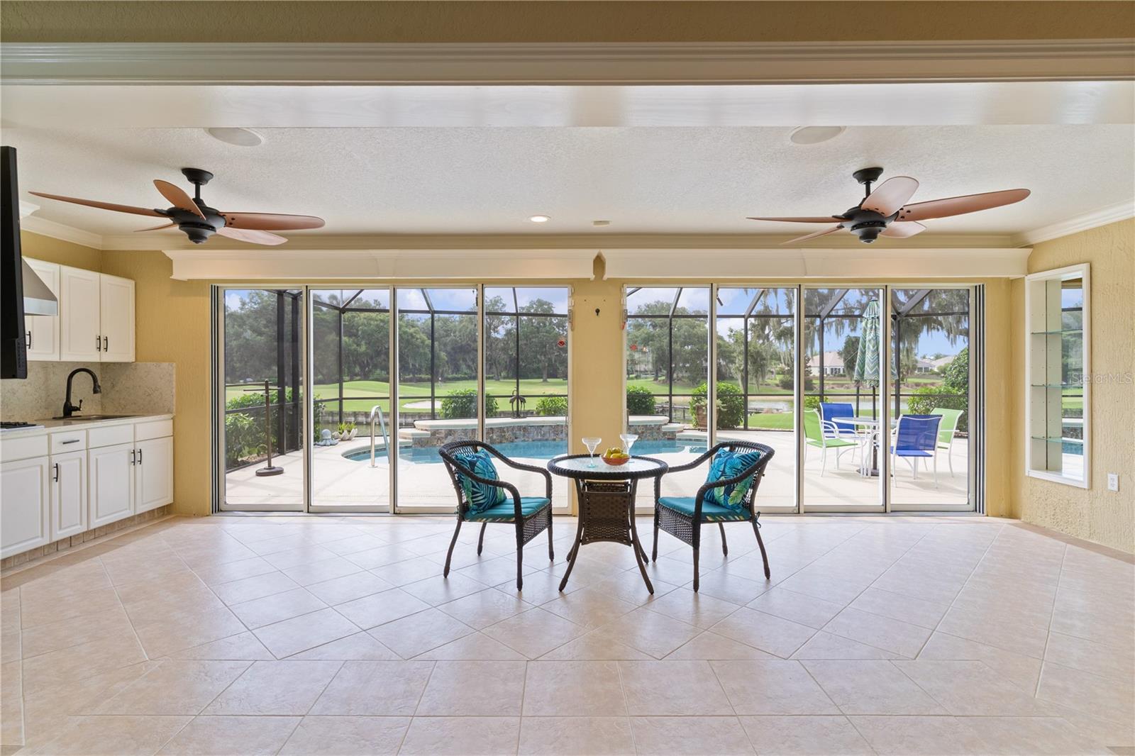 Listing photo id 2 for 1348 Patrick Place