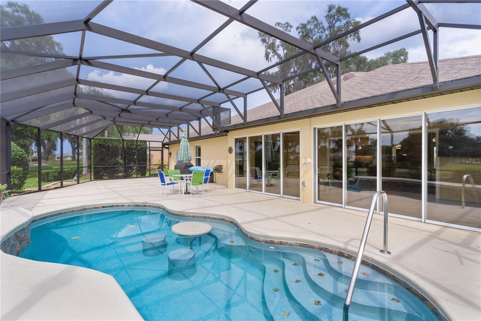 Listing photo id 43 for 1348 Patrick Place