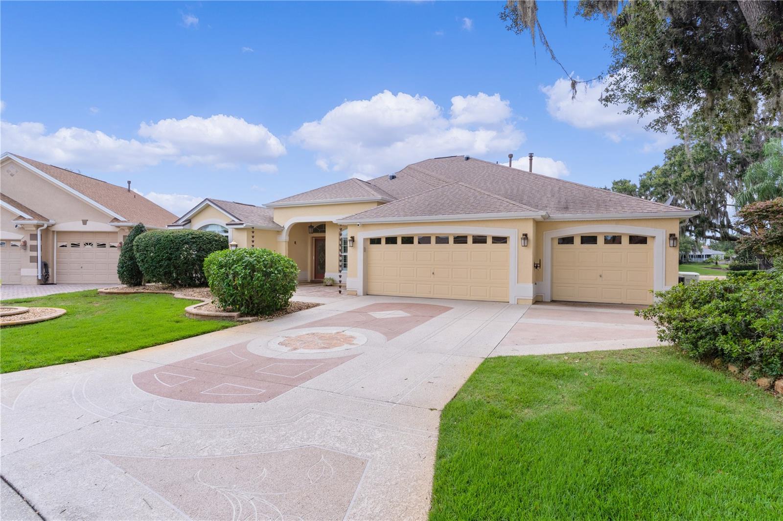 Listing photo id 6 for 1348 Patrick Place