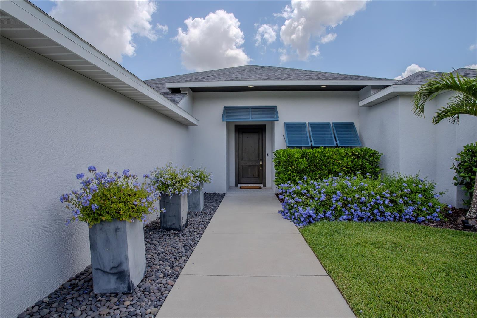 Image 2 of 42 For 2701 Island Drive