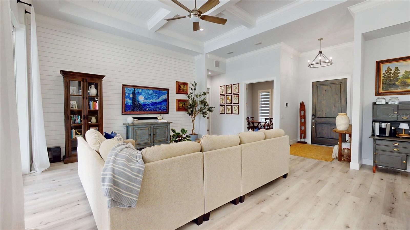Image 9 of 42 For 2701 Island Drive