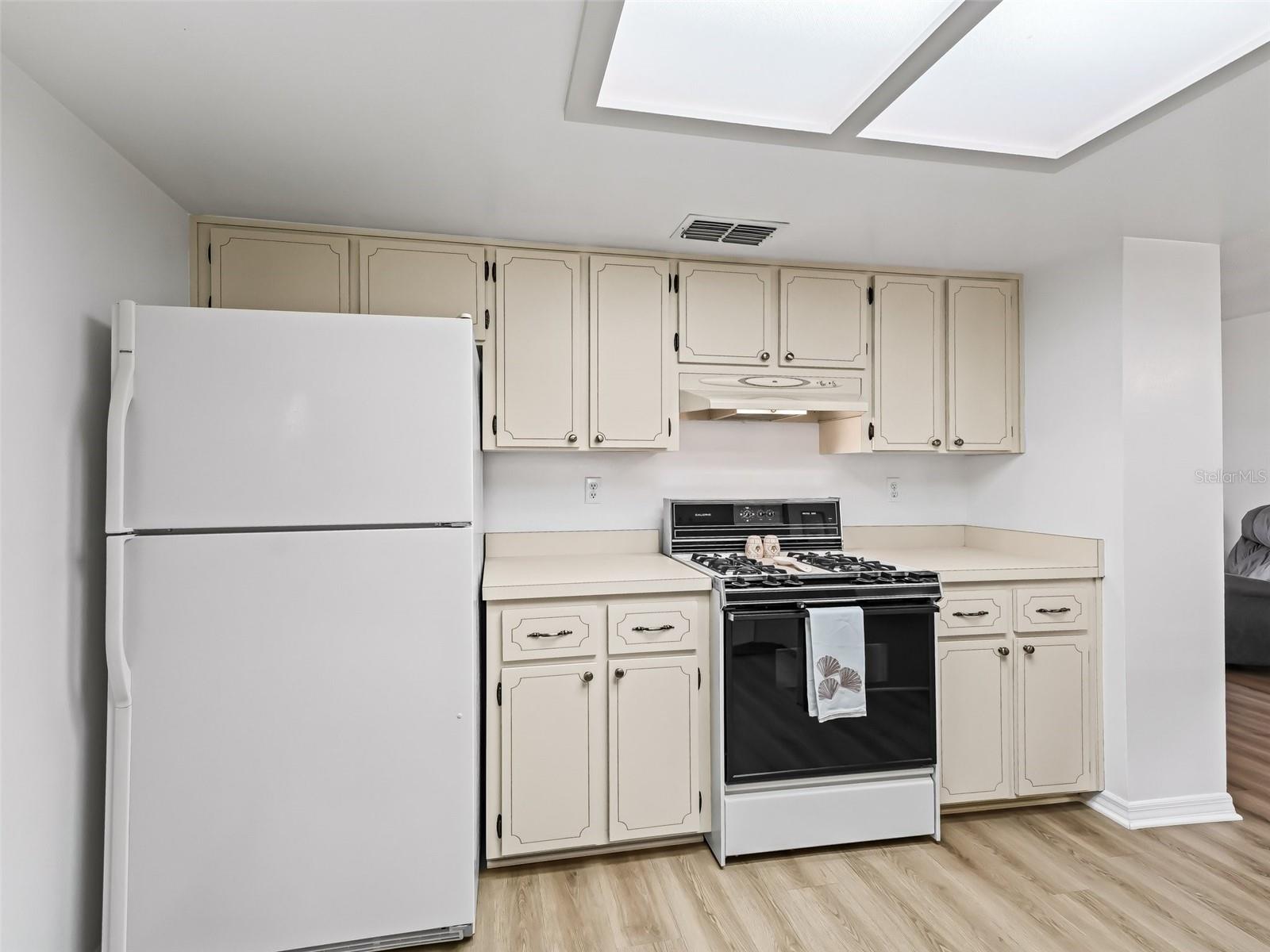 Image 15 of 56 For 71 Stone Haven Court