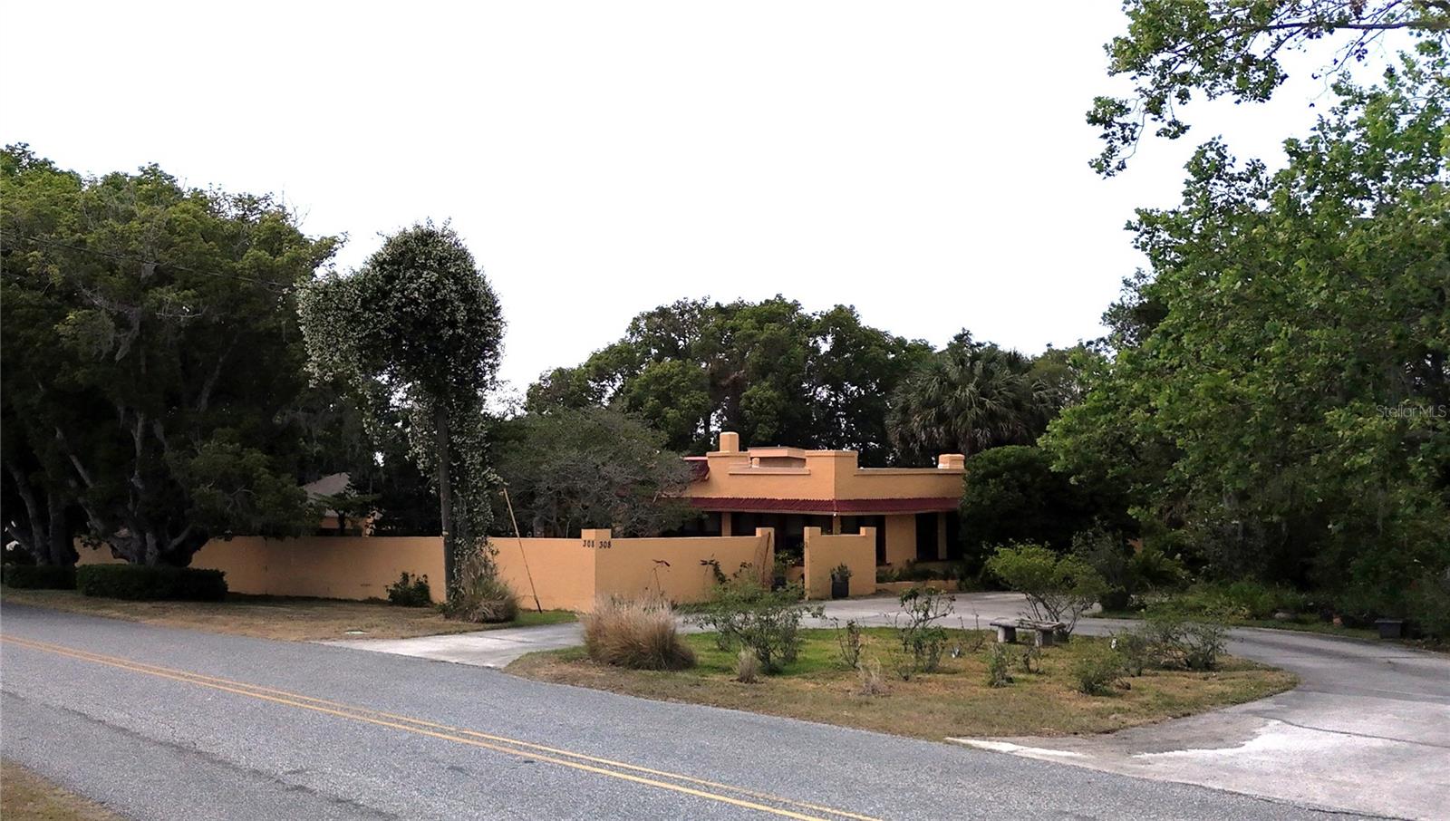 Image 12 of 63 For 308 Sunnyside Dr