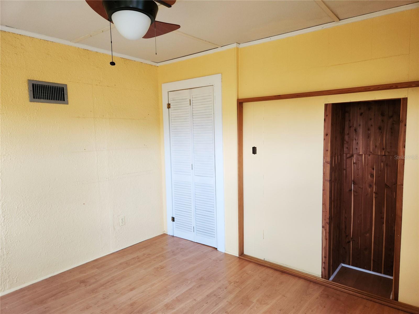 Image 24 of 63 For 308 Sunnyside Dr