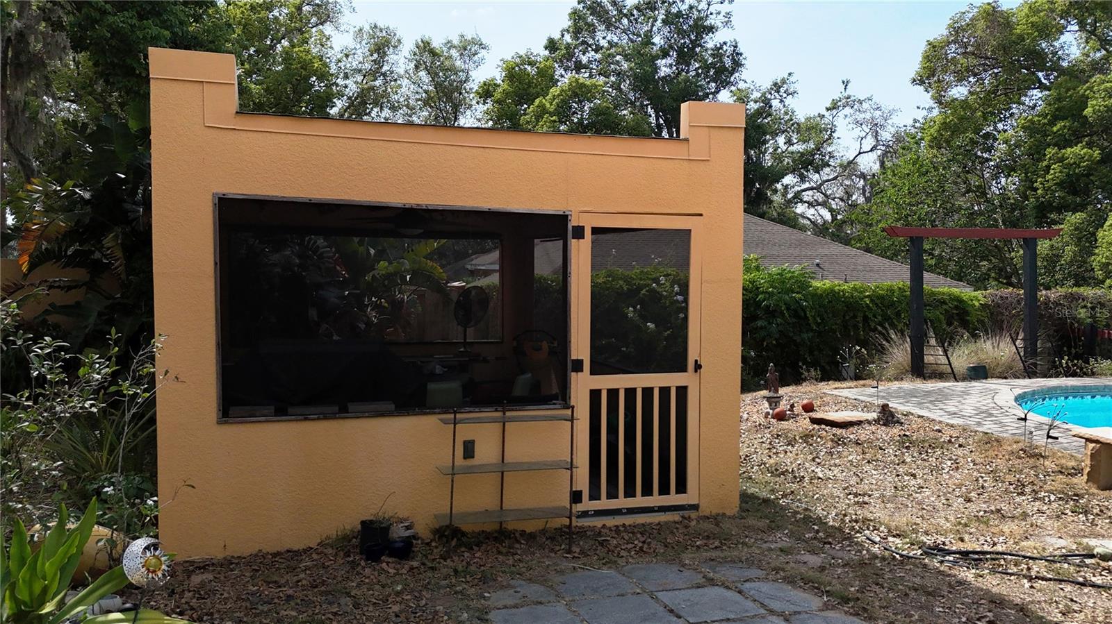 Image 4 of 63 For 308 Sunnyside Dr