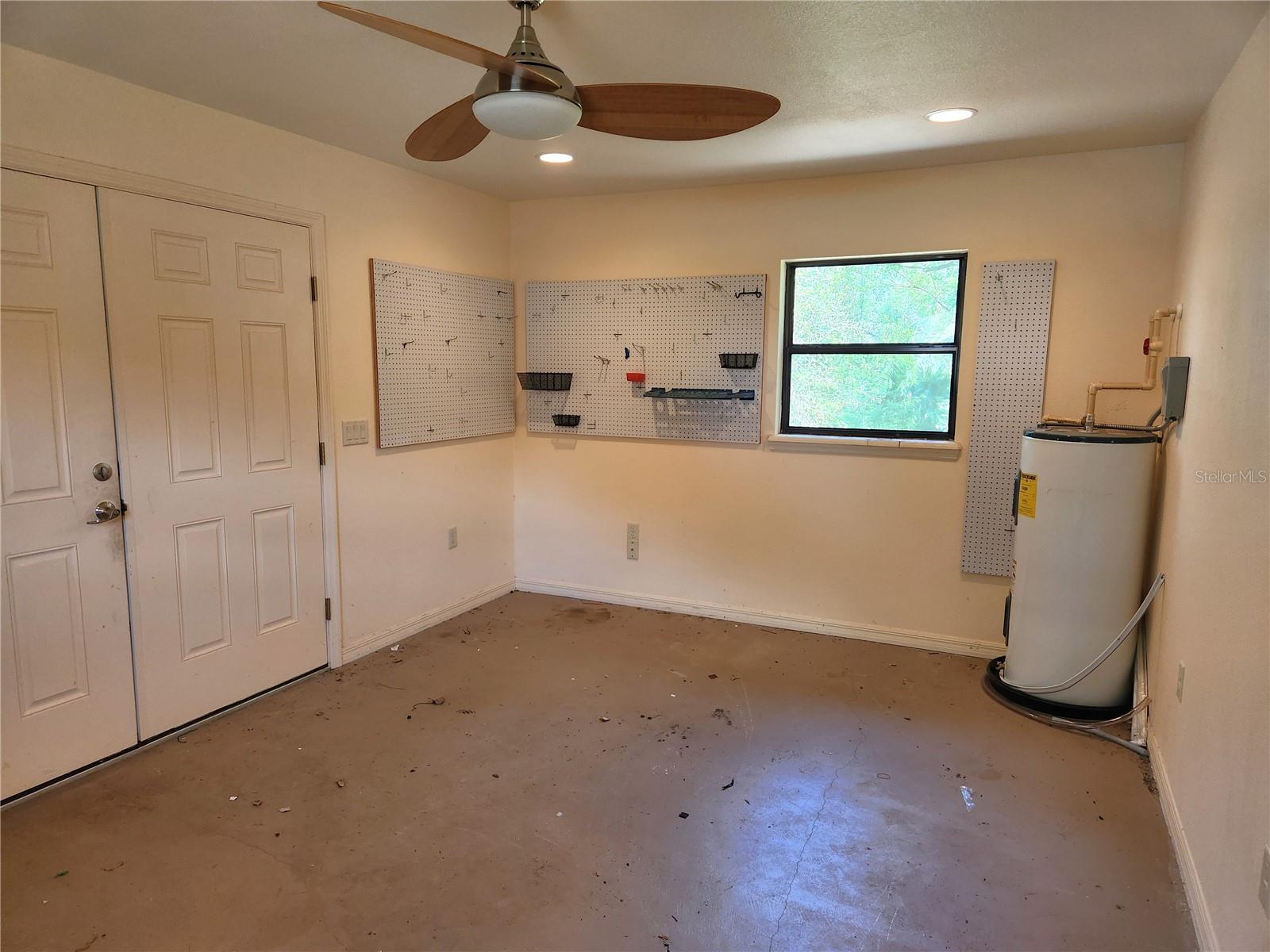 Image 54 of 63 For 308 Sunnyside Dr