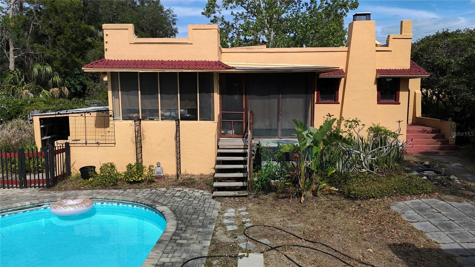 Image 8 of 63 For 308 Sunnyside Dr