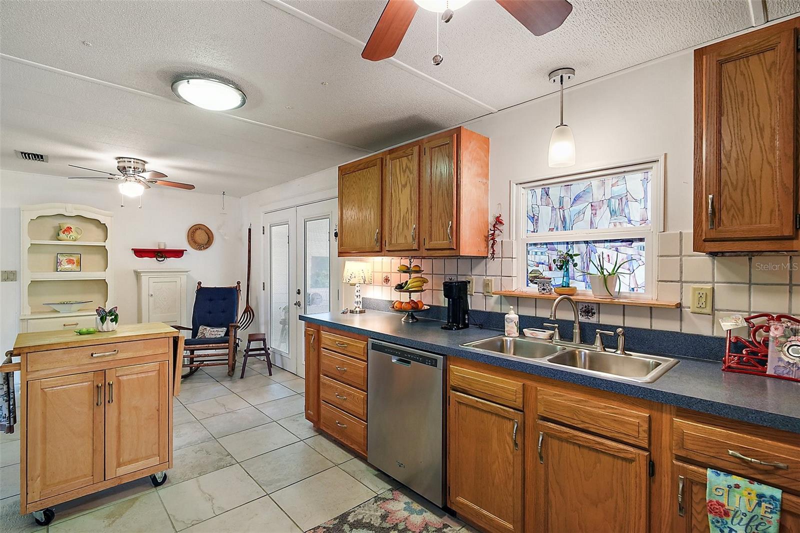 Image 12 of 42 For 2110 Oak Circle