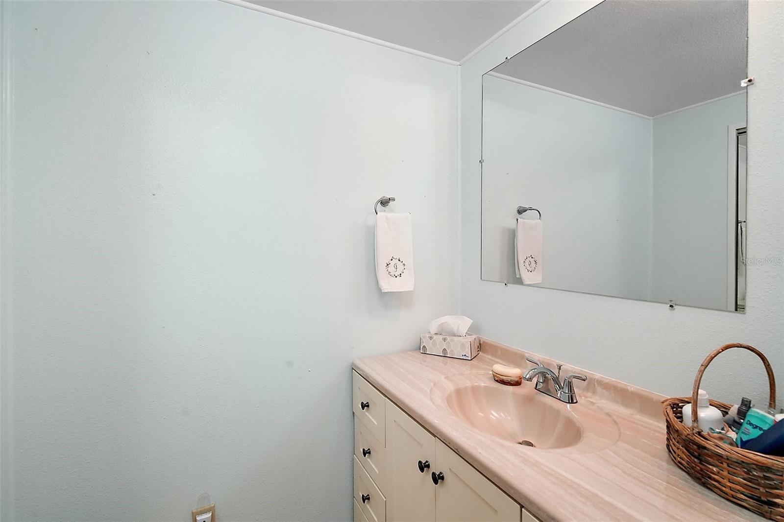 Image 18 of 42 For 2110 Oak Circle
