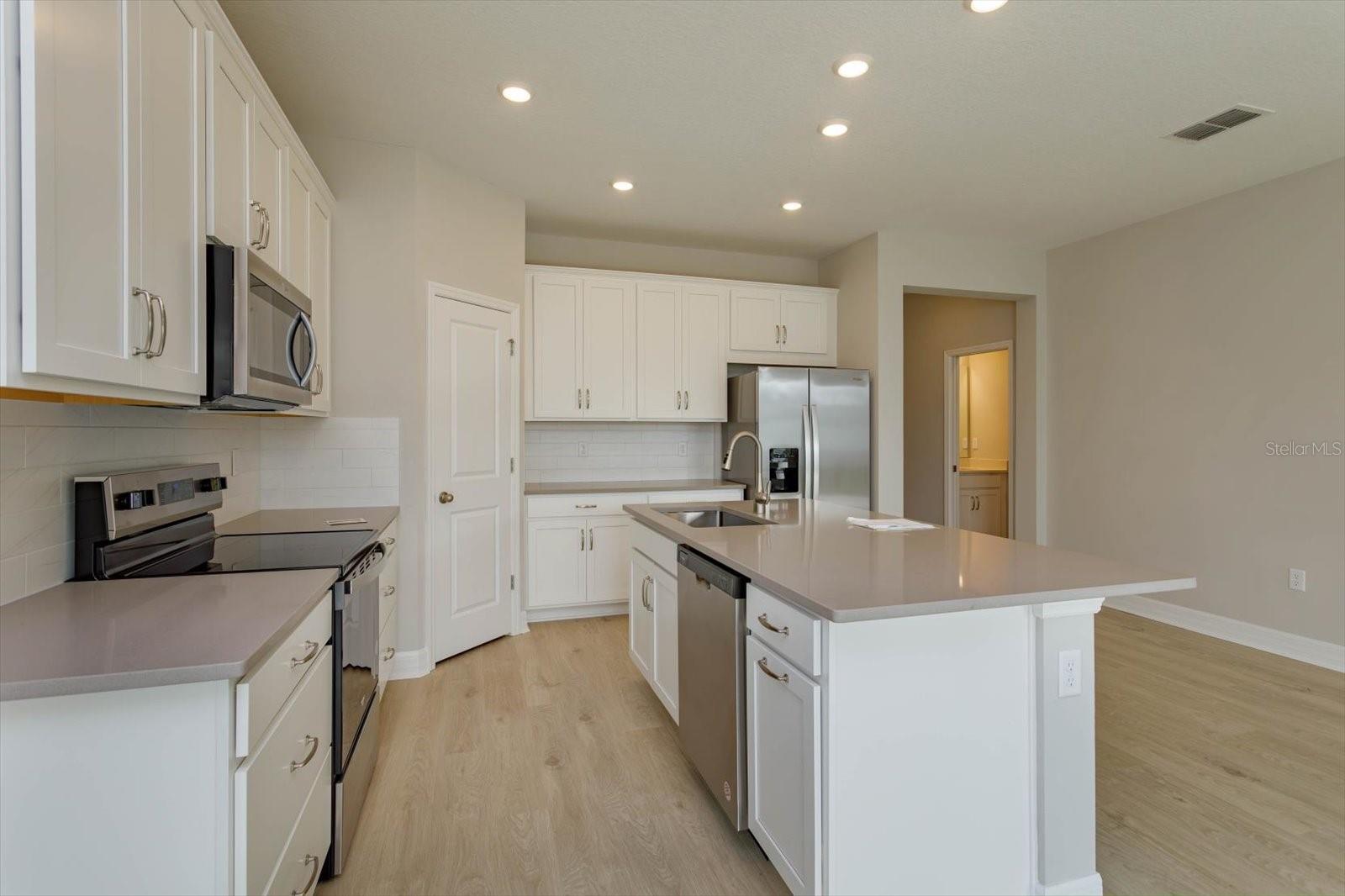 Image 5 of 20 For 5006 Abigail Drive