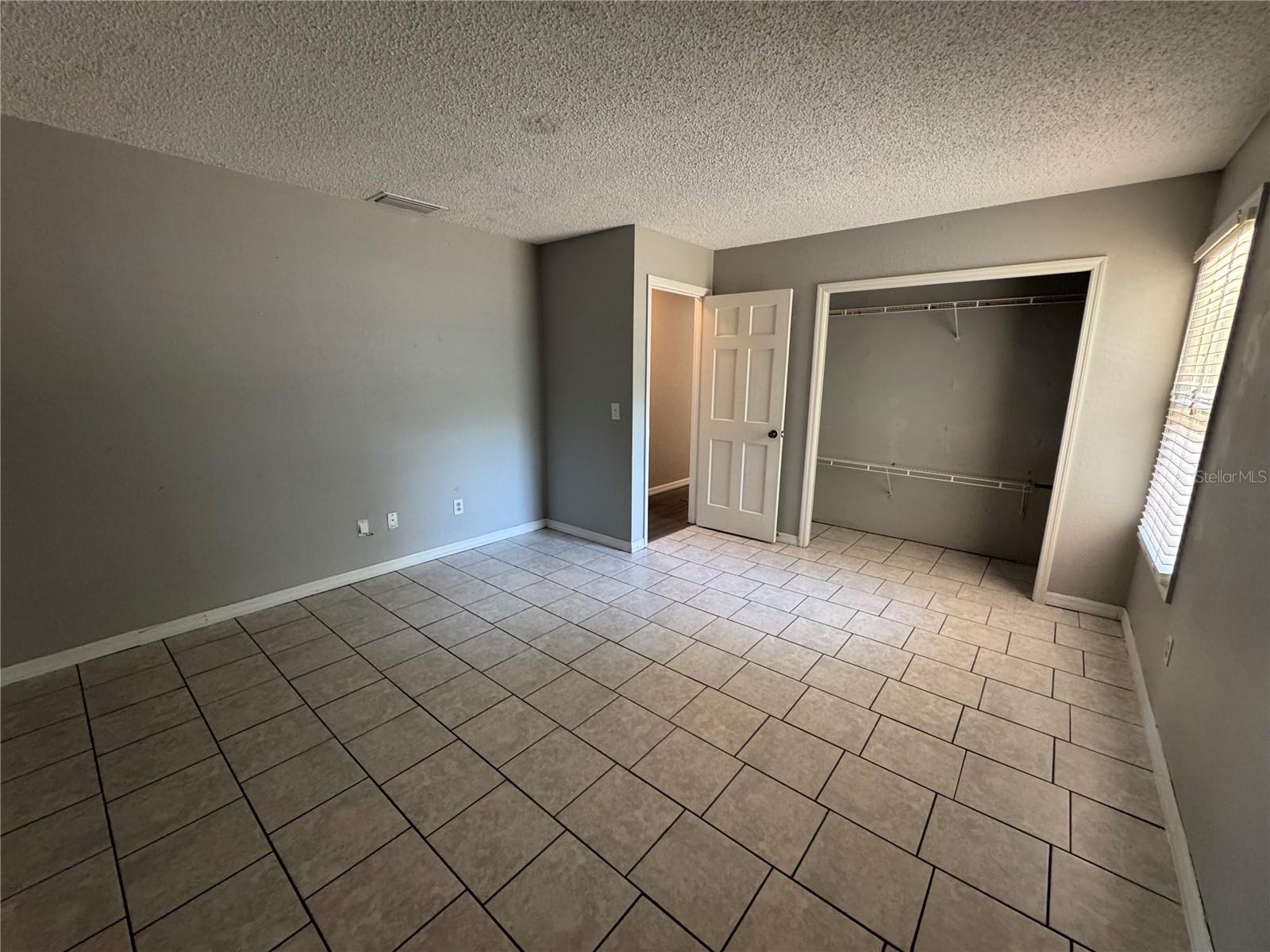 Image 16 of 27 For 14466 45th Court