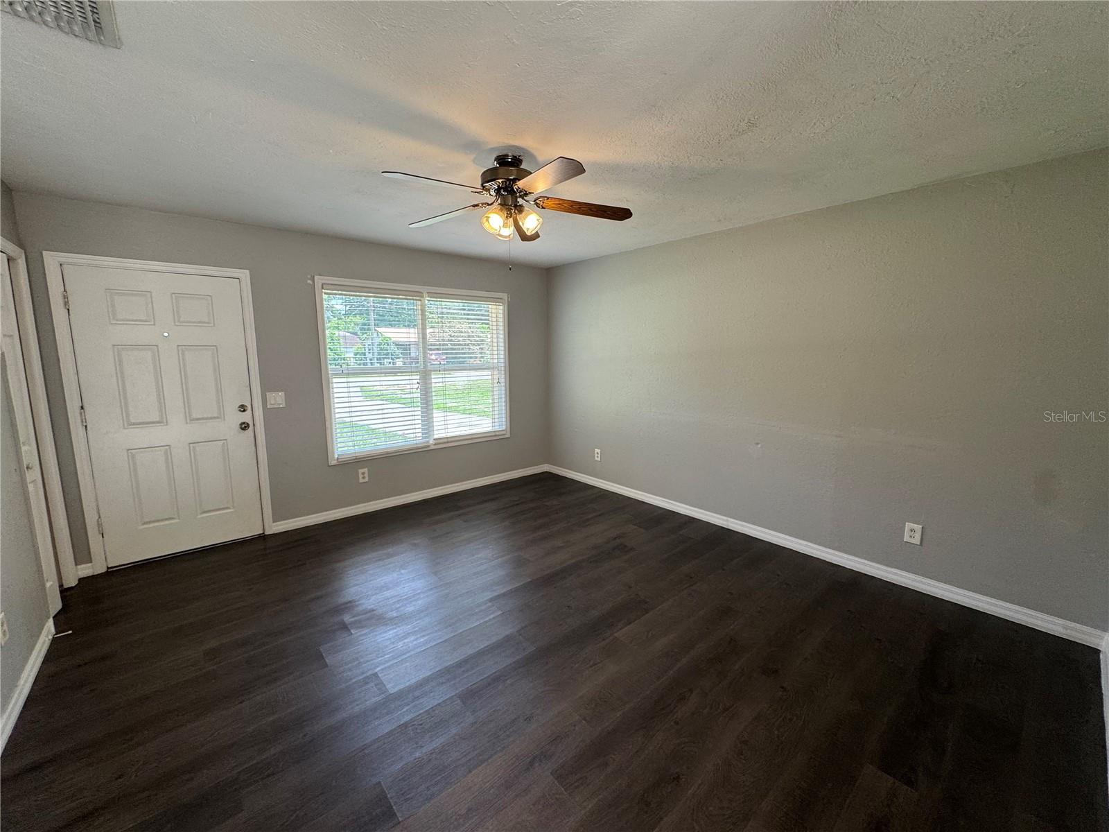 Image 8 of 27 For 14466 45th Court