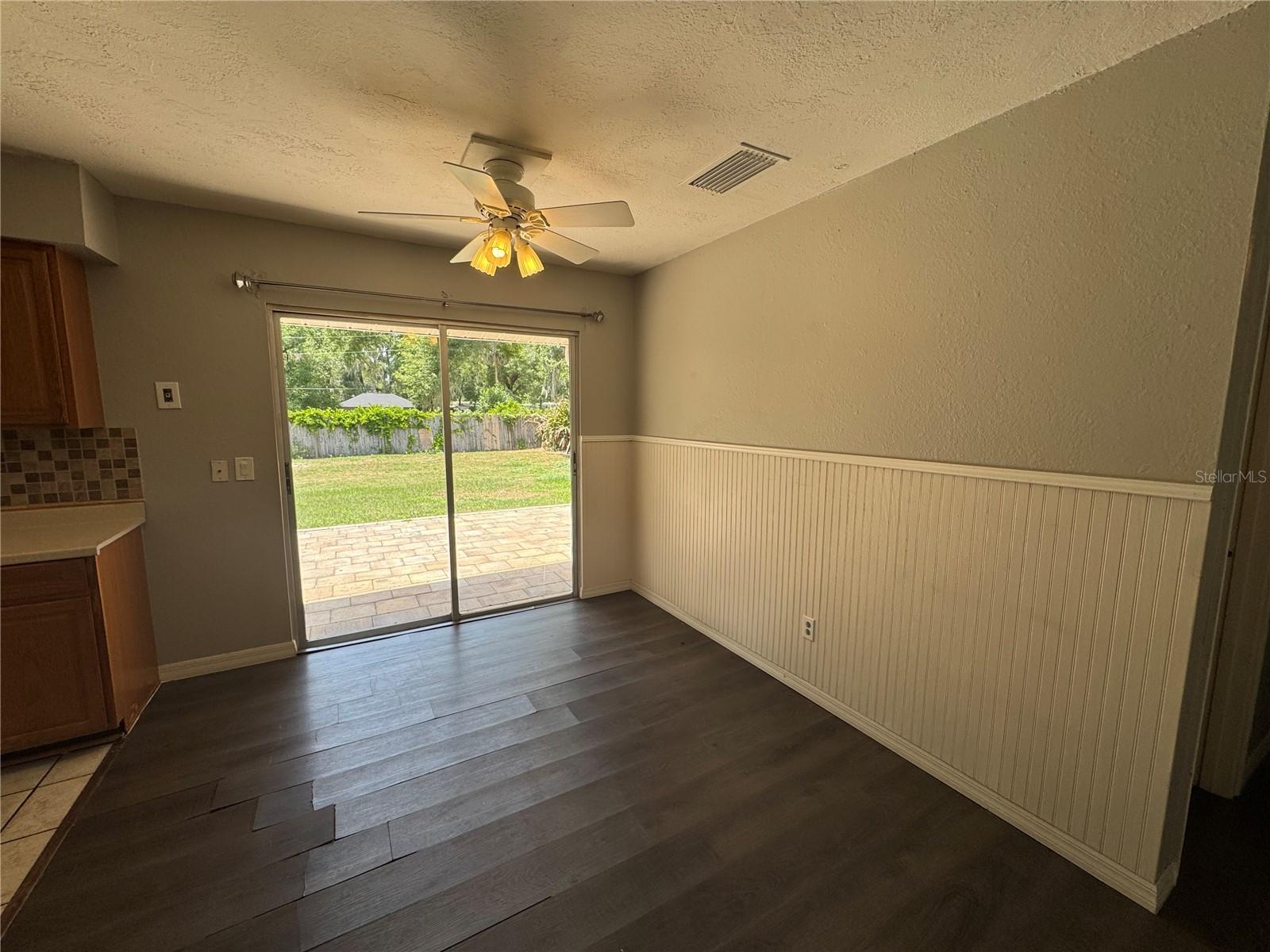 Image 9 of 27 For 14466 45th Court