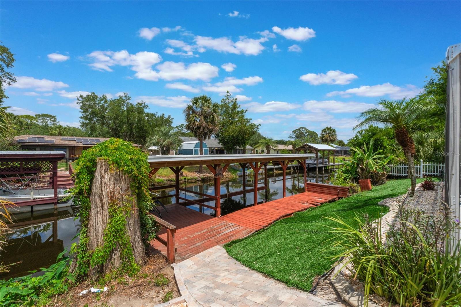 Image 21 of 23 For 12401 Blue Heron Way