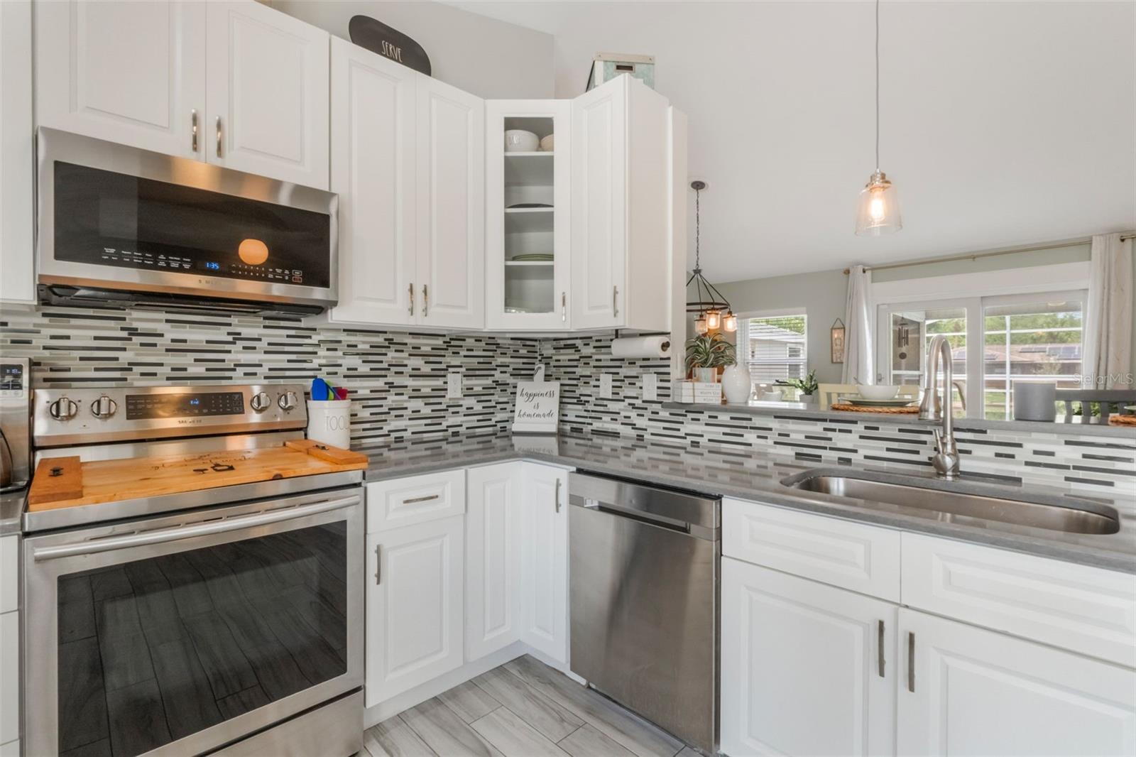 Image 6 of 23 For 12401 Blue Heron Way
