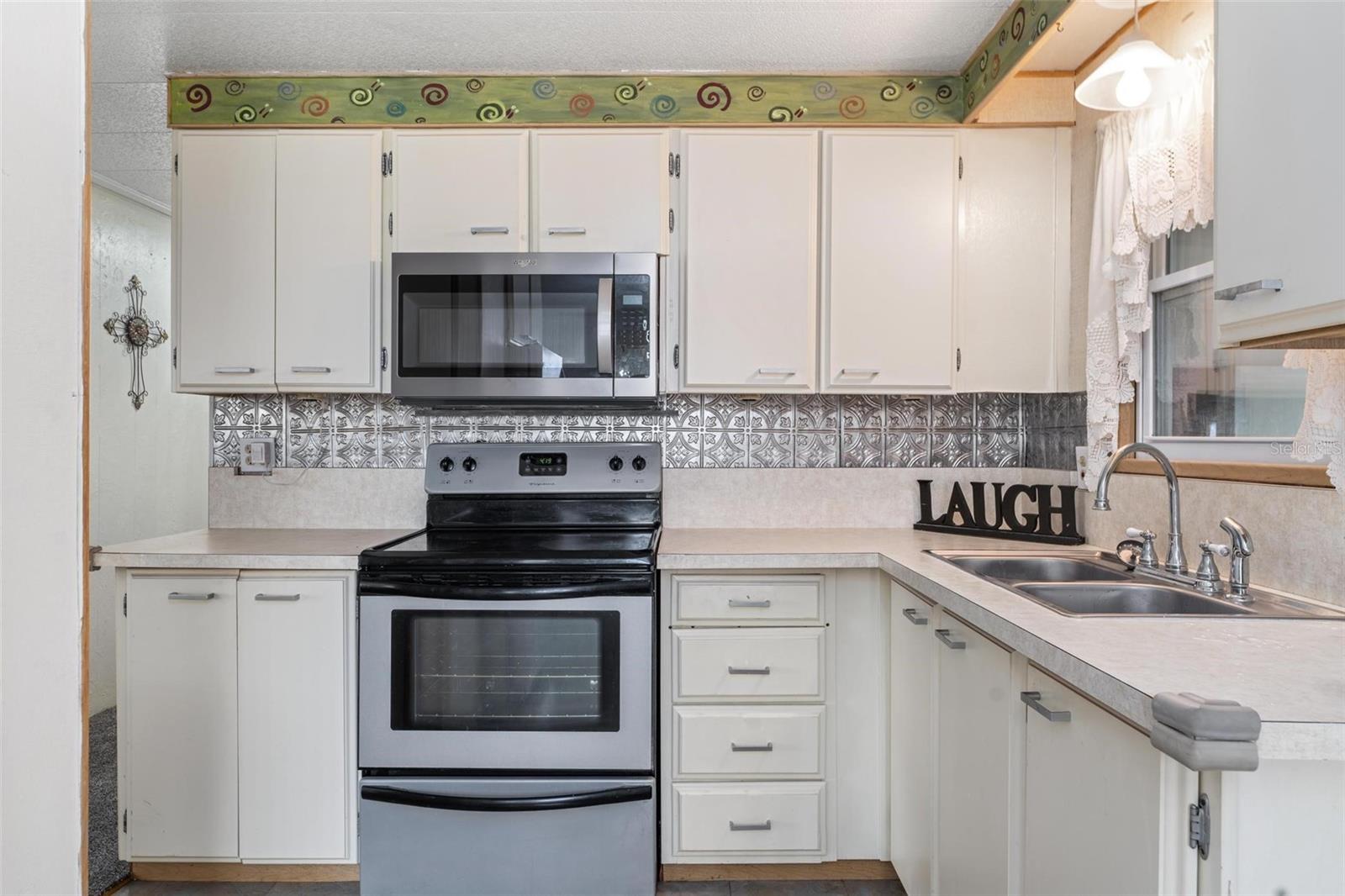 Image 11 of 55 For 2706 Vindale Road