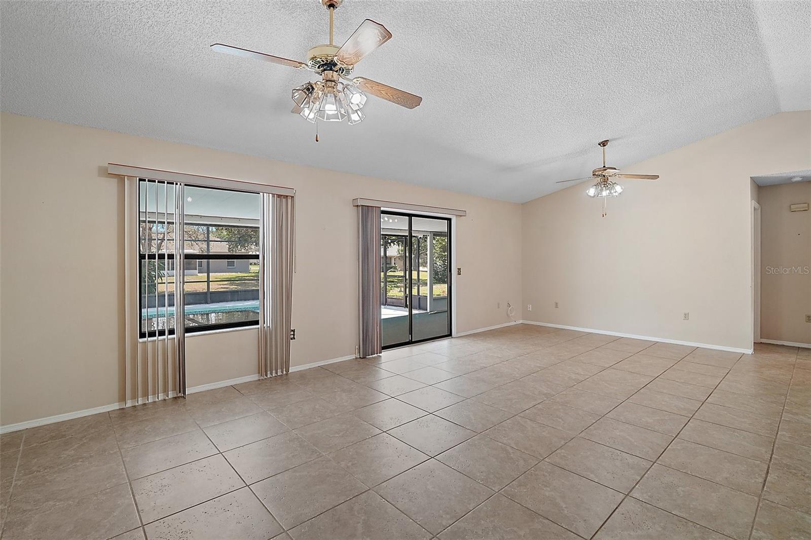 Image 17 of 37 For 36482 Doral Drive