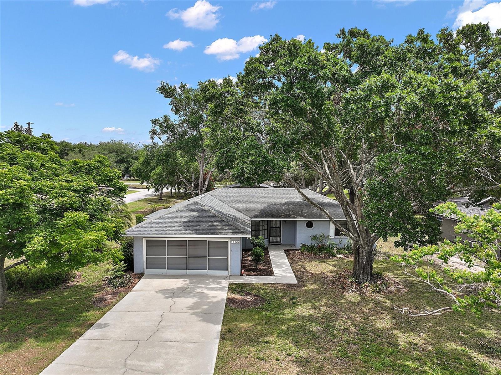 Image 2 of 37 For 36482 Doral Drive