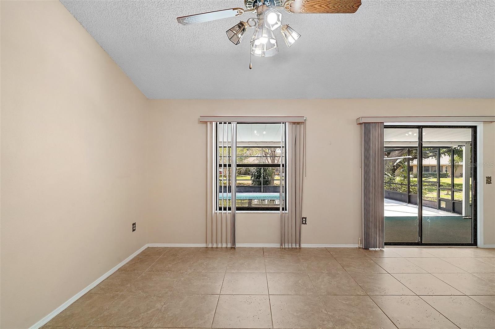 Image 23 of 37 For 36482 Doral Drive