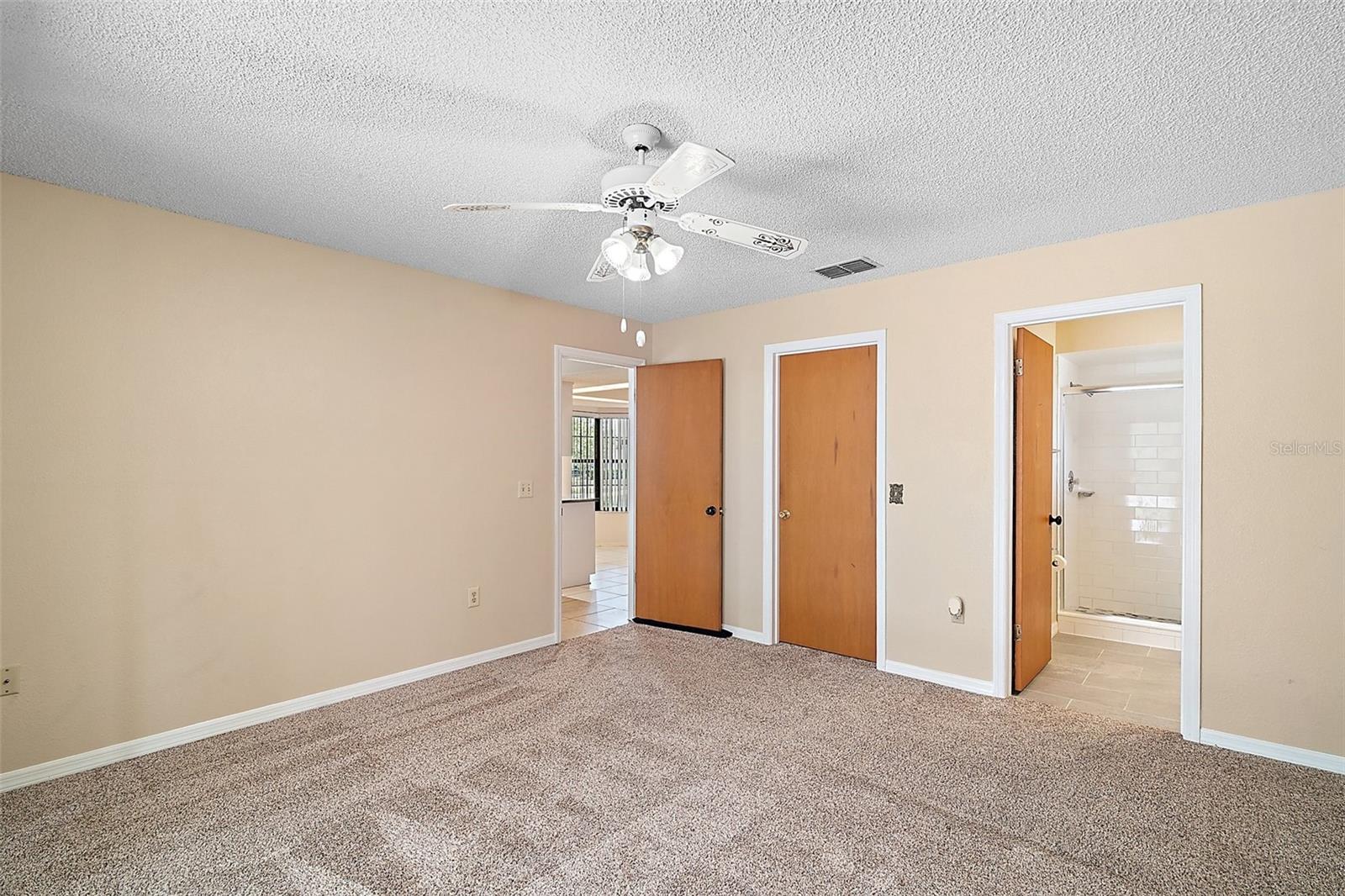 Image 26 of 37 For 36482 Doral Drive