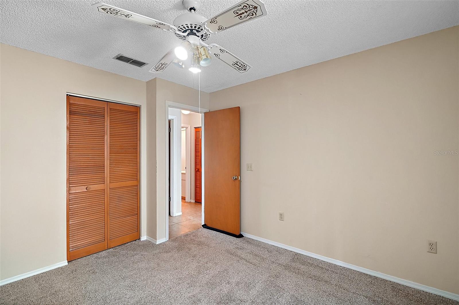Image 29 of 37 For 36482 Doral Drive